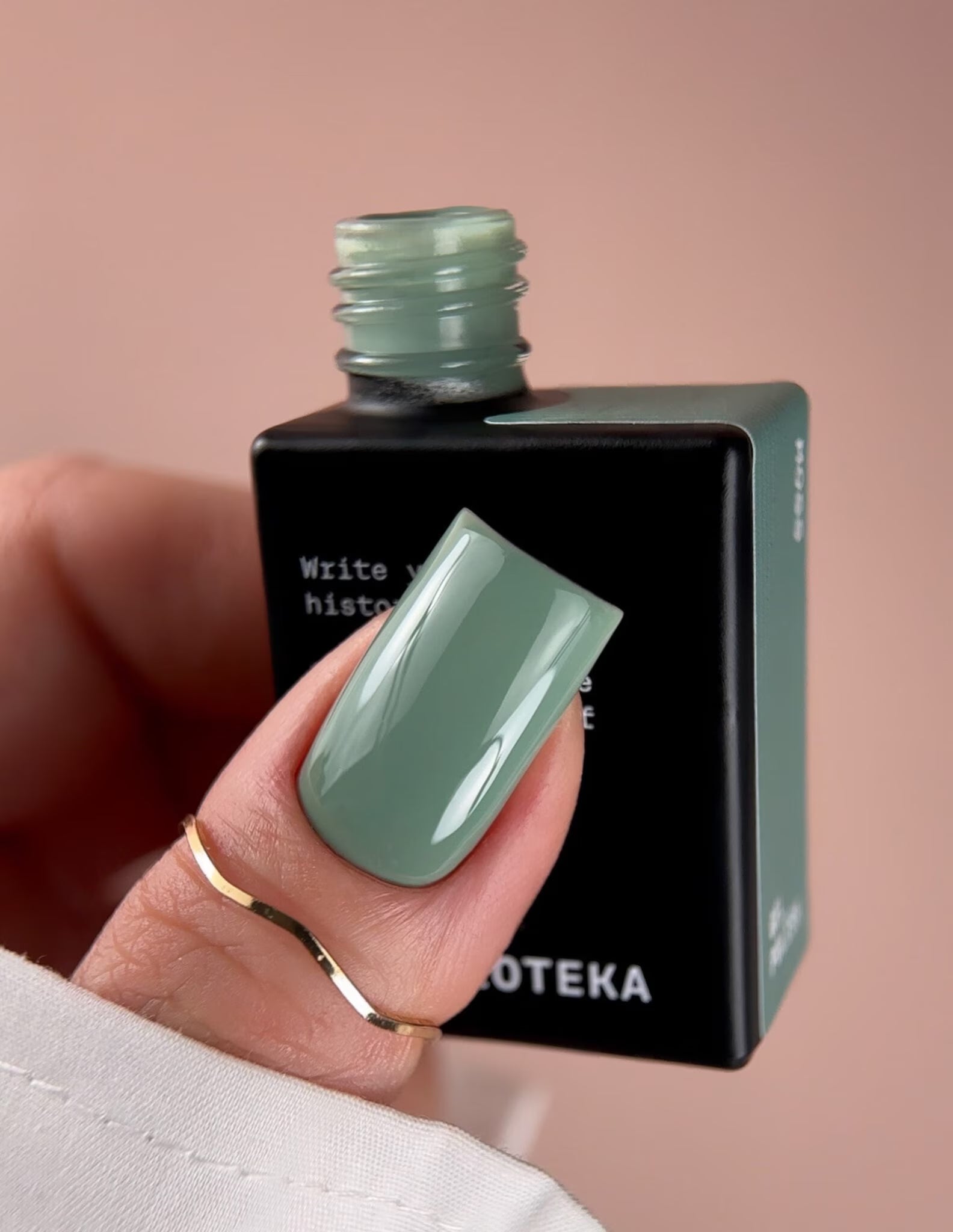 BIBLIOTEKA Gel Polish 18 Moss 10ml