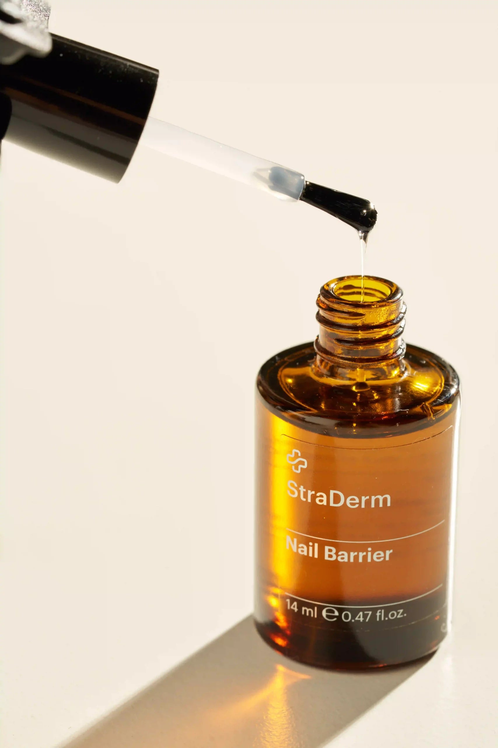 Lac de unghii tratament, 14 ml Nail Barrier Straderm