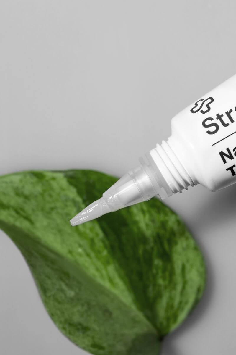 Tratament pentru unghii si cuticule, 10 ml Nail and Cuticle Treatment Straderm