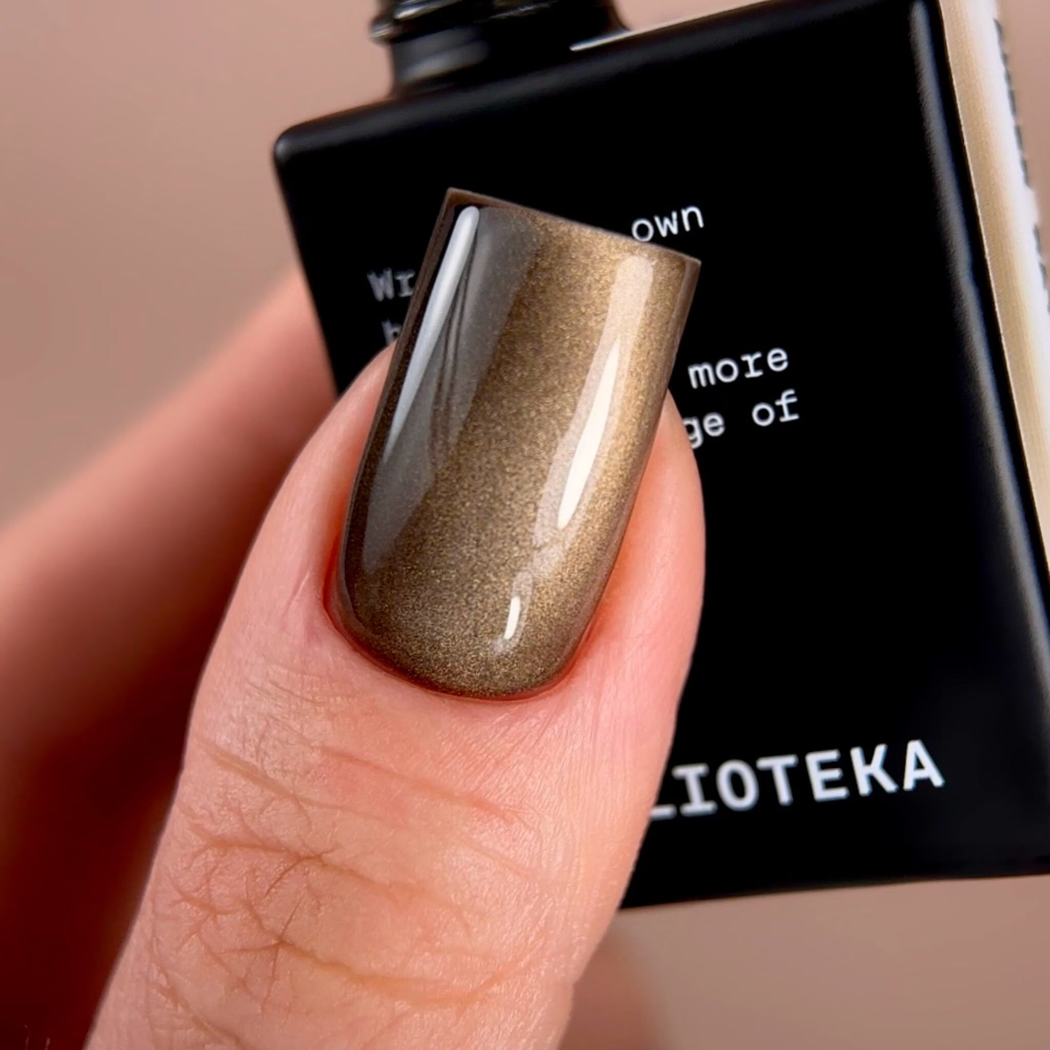 BIBLIOTEKA Gel Polish Cat Eye 05 Amber Ray 10ml