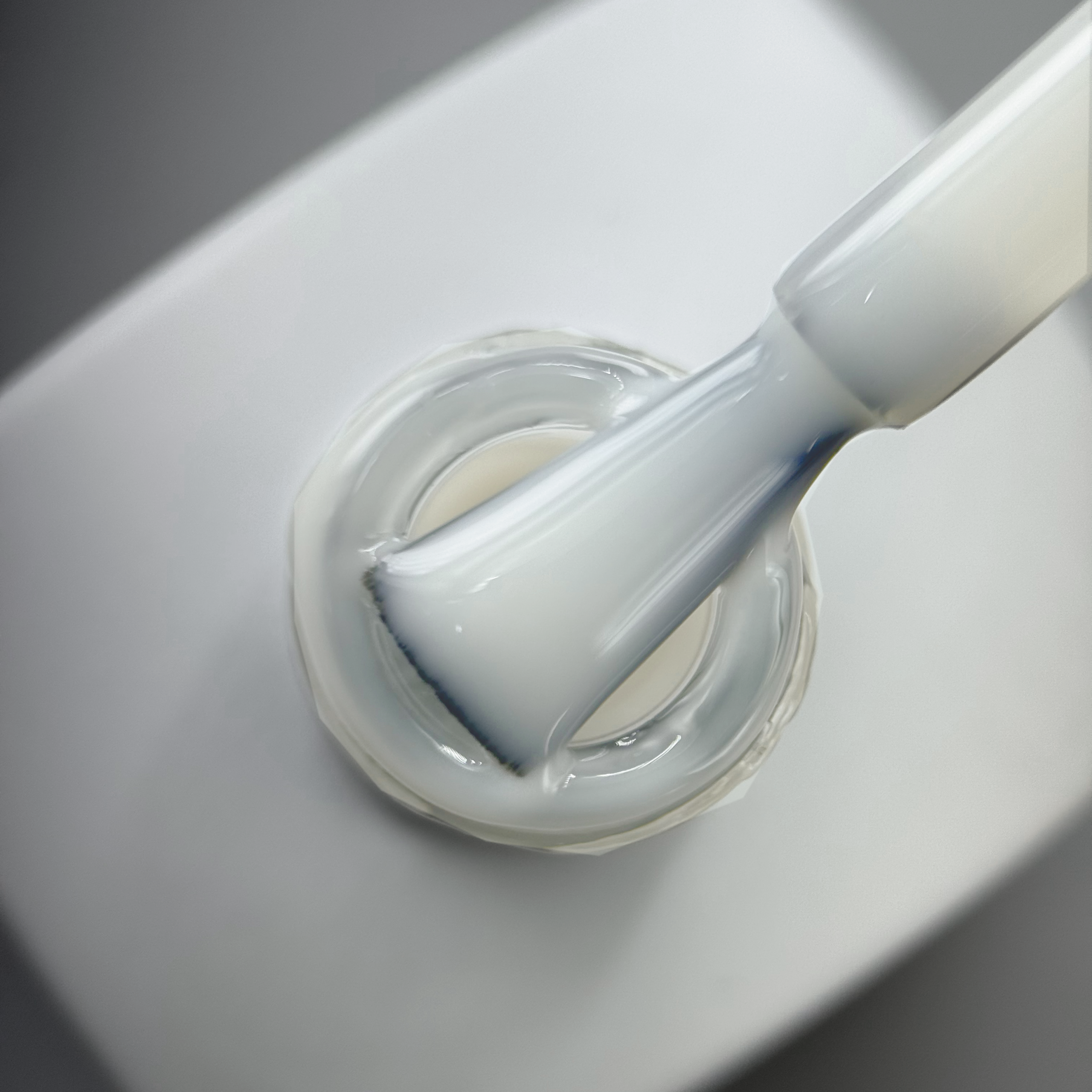 Rubber Base 81 Cloud Dancer 15g GN