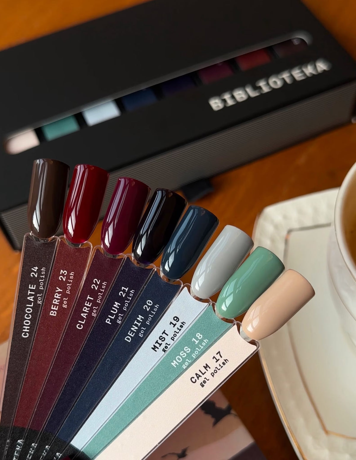 BIBLIOTEKA Collection Gel Polish WARM LAYERS 17-24 (8buc) 10ml