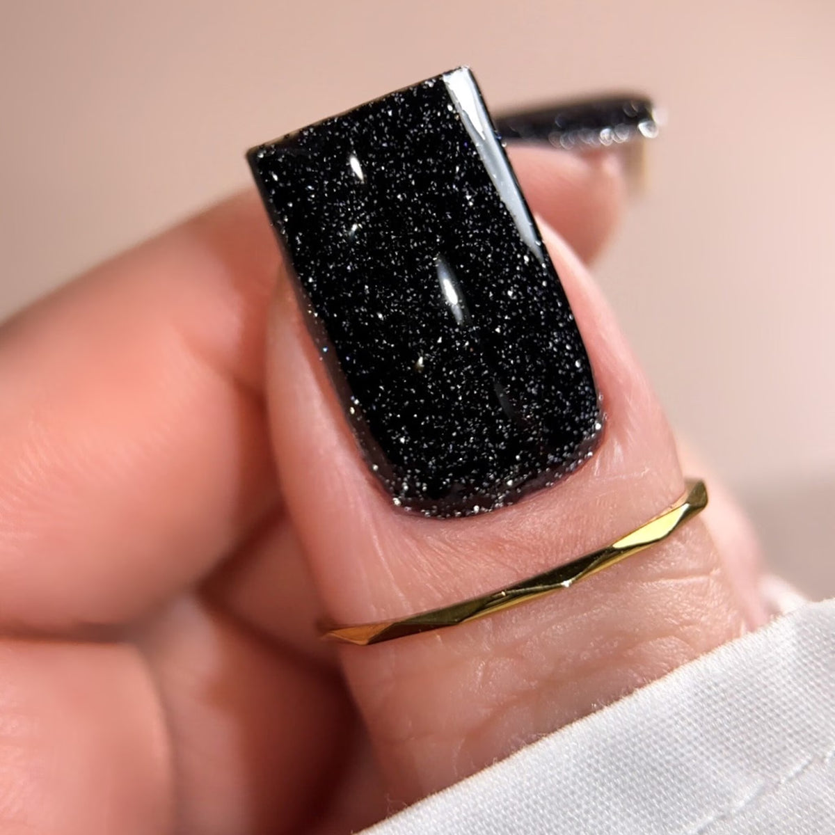 BIBLIOTEKA Gel Polish 01 Blacklight 10ml