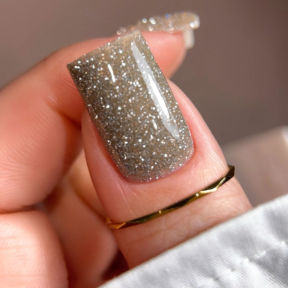 BIBLIOTEKA Gel Polish 05 Skin Glow 10ml