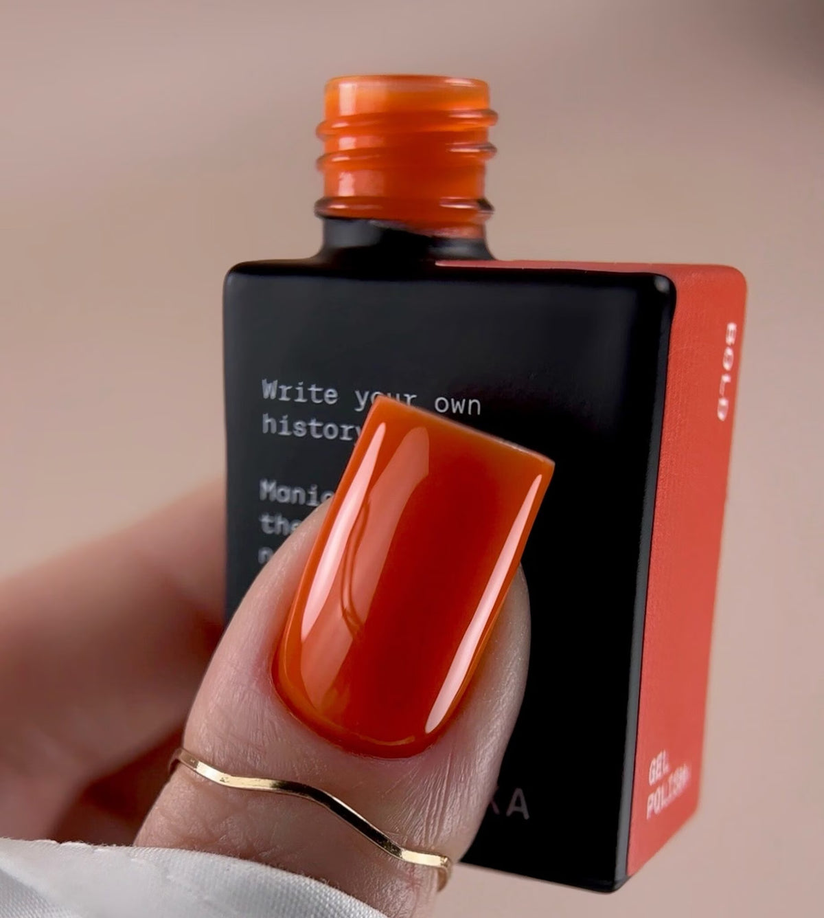 BIBLIOTEKA Gel Polish 30 Bold 10ml