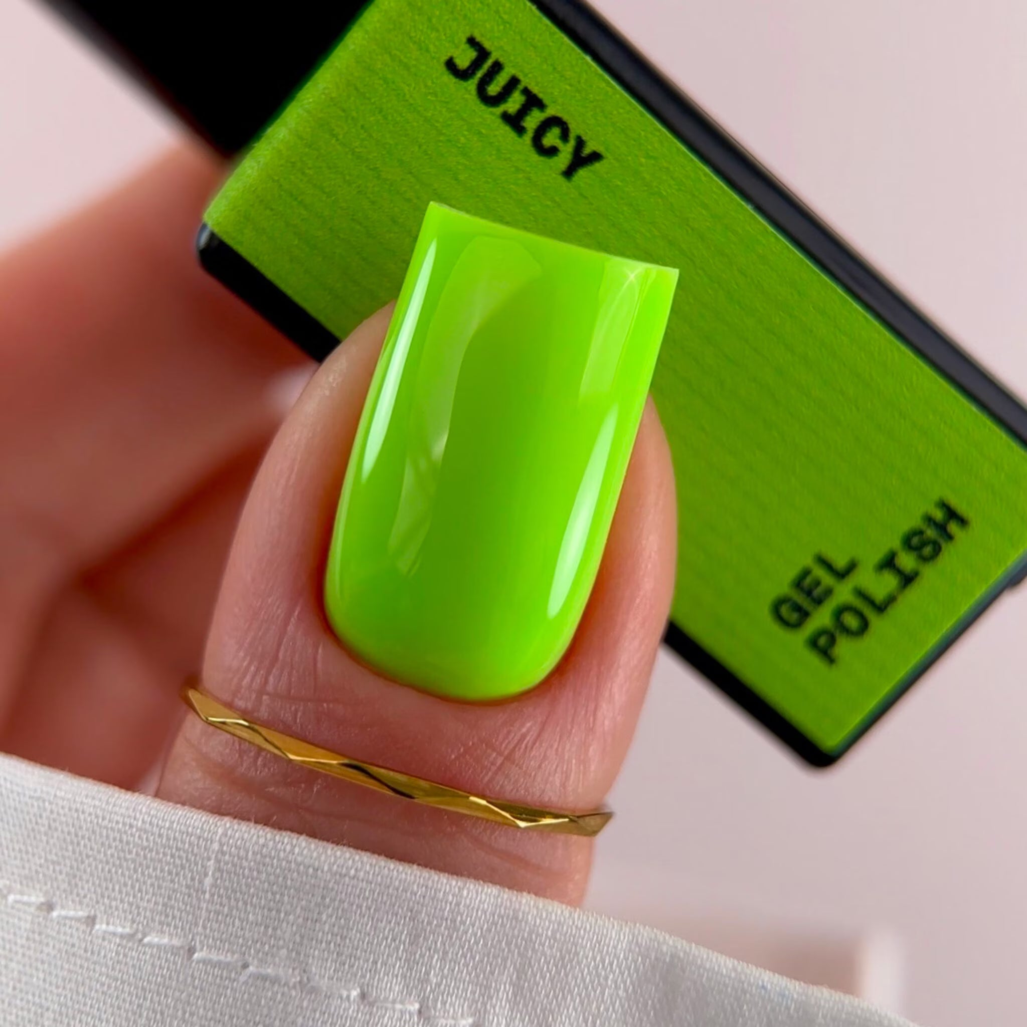 BIBLIOTEKA Gel Polish 70 Juicy 10ml