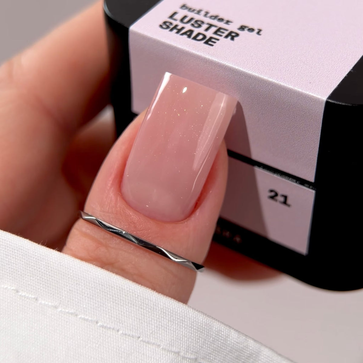 BIBLIOTEKA Builder Gel 21 LUSTER Shade 15ml