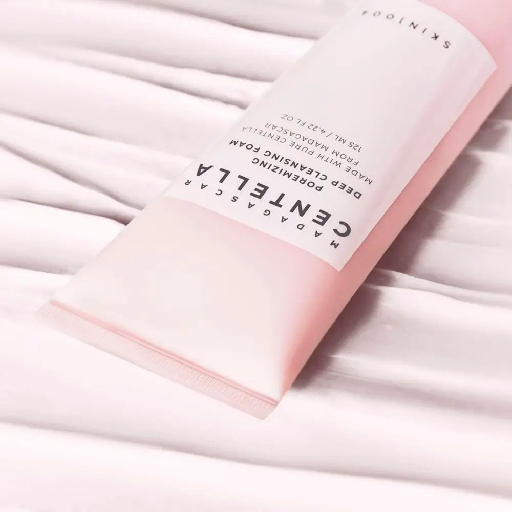 SKIN1004 Madagascar Centella Poremizing Deep Cleansing Foam – Spumă de curățare pentru pori și control sebum, 125ml